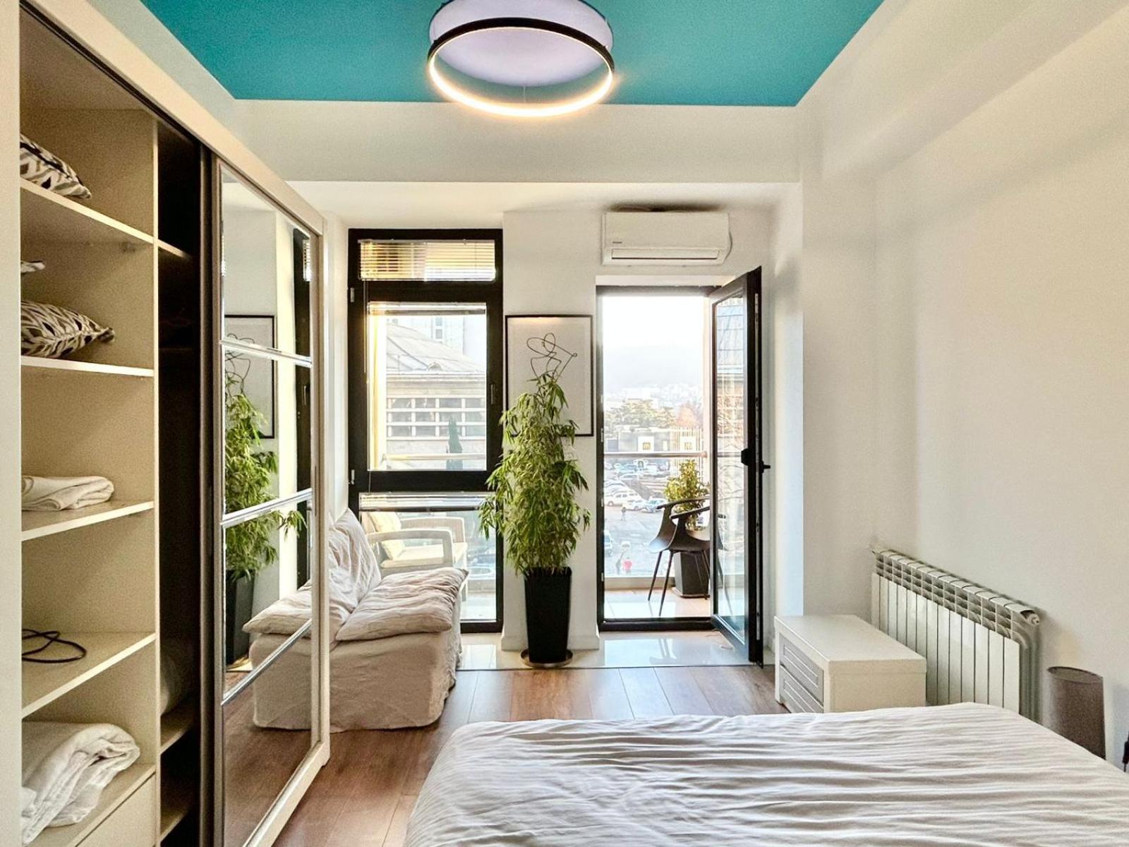 City Center - Next To Holiday Inn -2Br Apartment Тбилиси Екстериор снимка