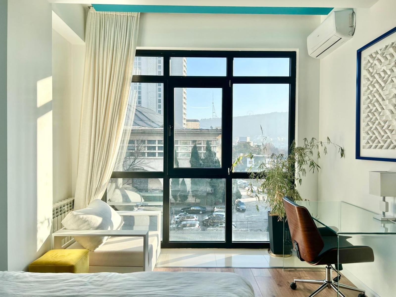City Center - Next To Holiday Inn -2Br Apartment Тбилиси Екстериор снимка