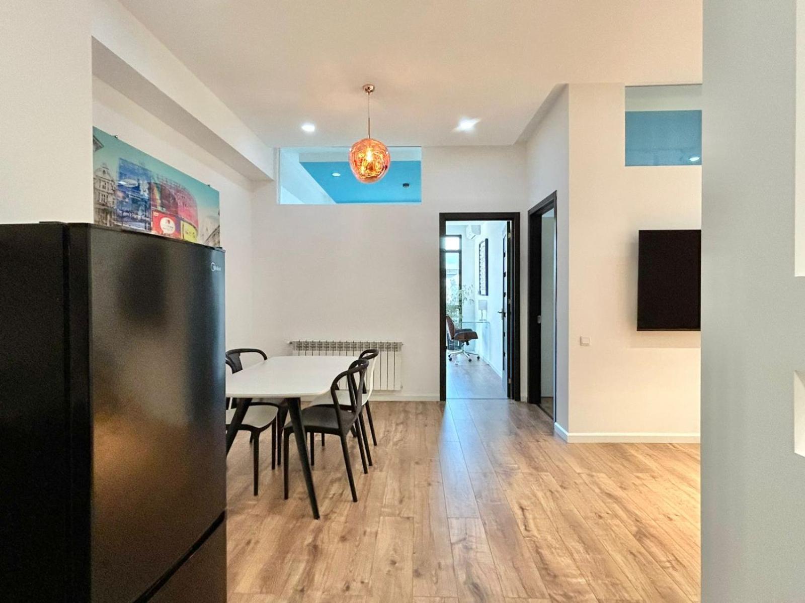 City Center - Next To Holiday Inn -2Br Apartment Тбилиси Екстериор снимка