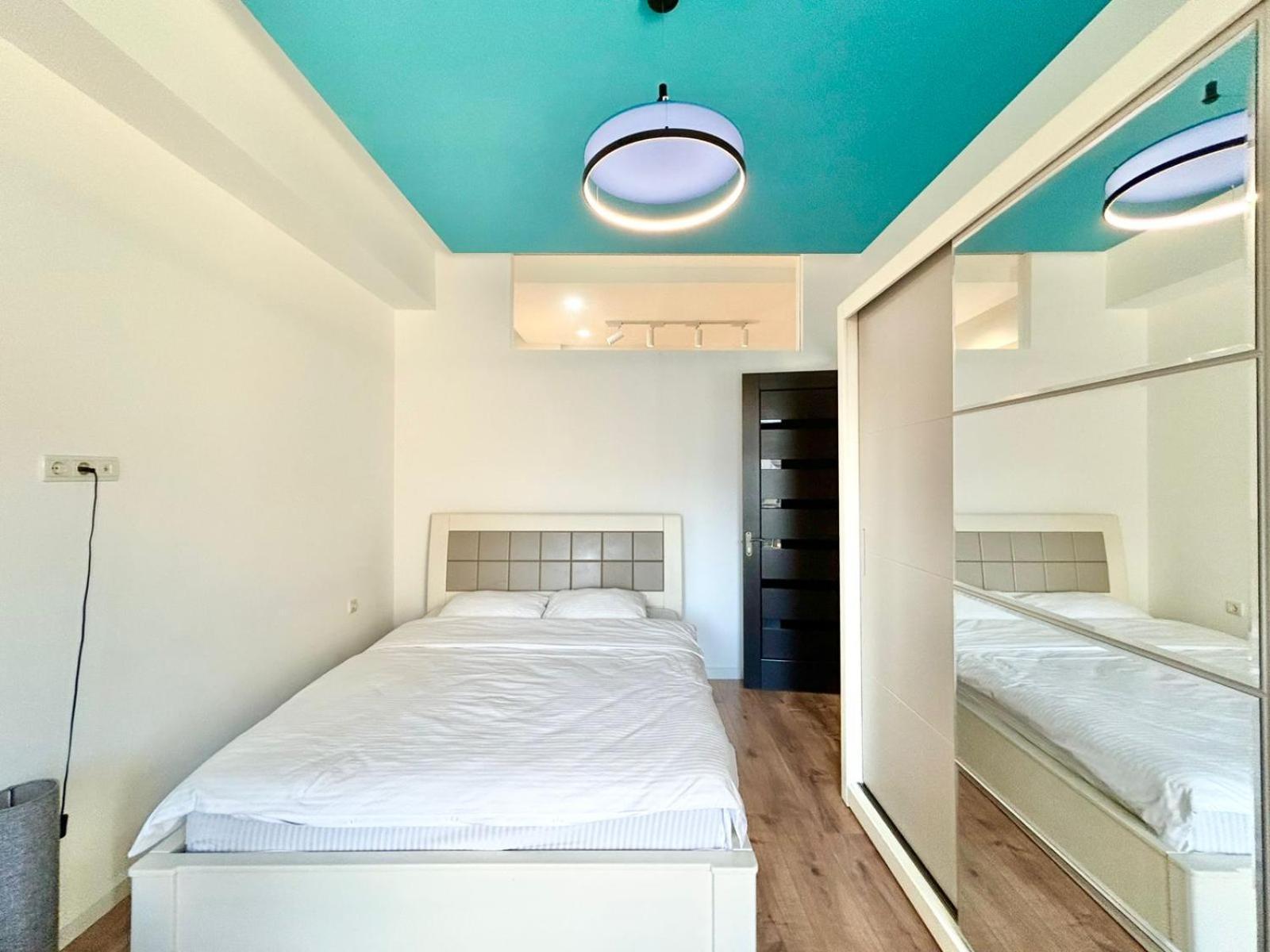 City Center - Next To Holiday Inn -2Br Apartment Тбилиси Екстериор снимка
