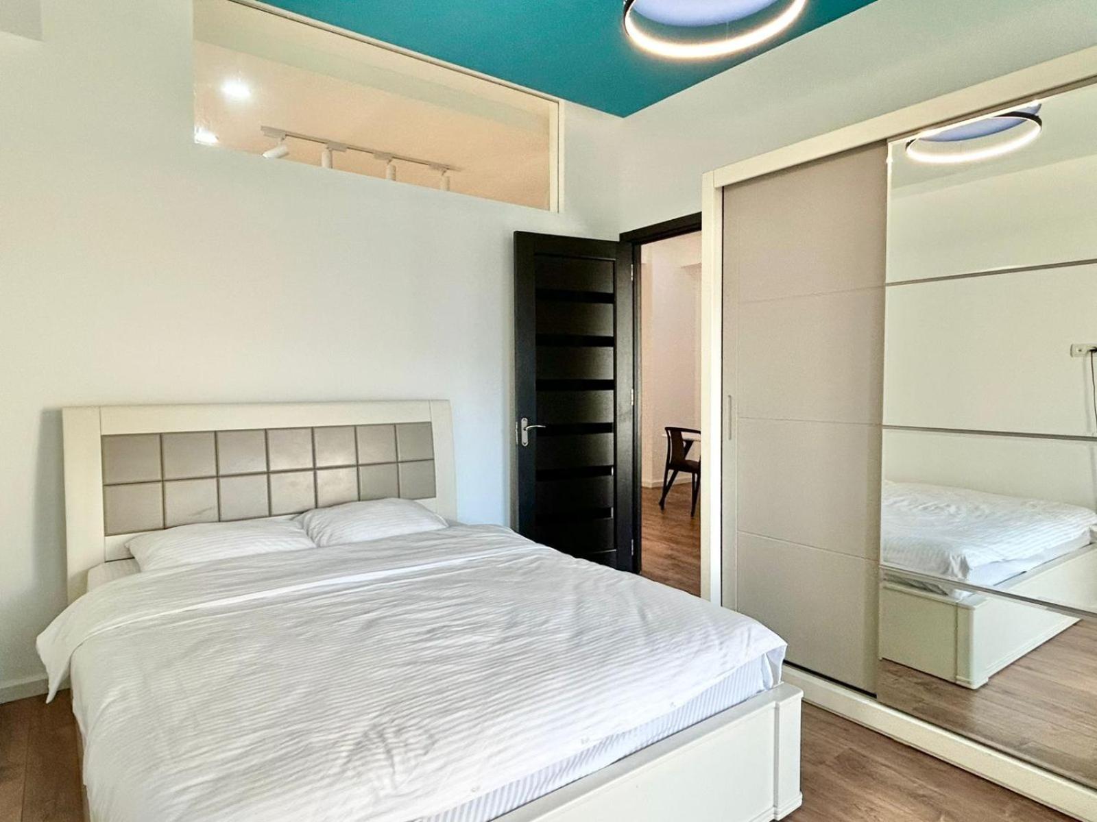 City Center - Next To Holiday Inn -2Br Apartment Тбилиси Екстериор снимка