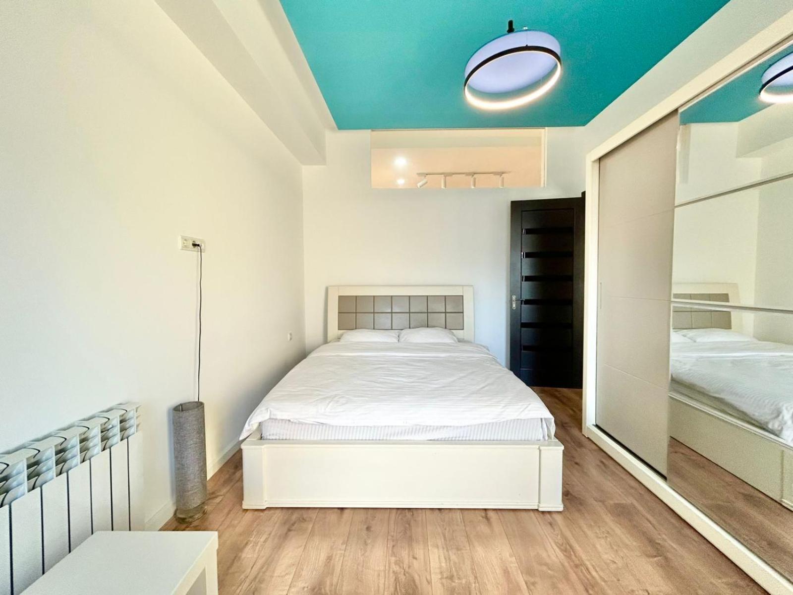 City Center - Next To Holiday Inn -2Br Apartment Тбилиси Екстериор снимка
