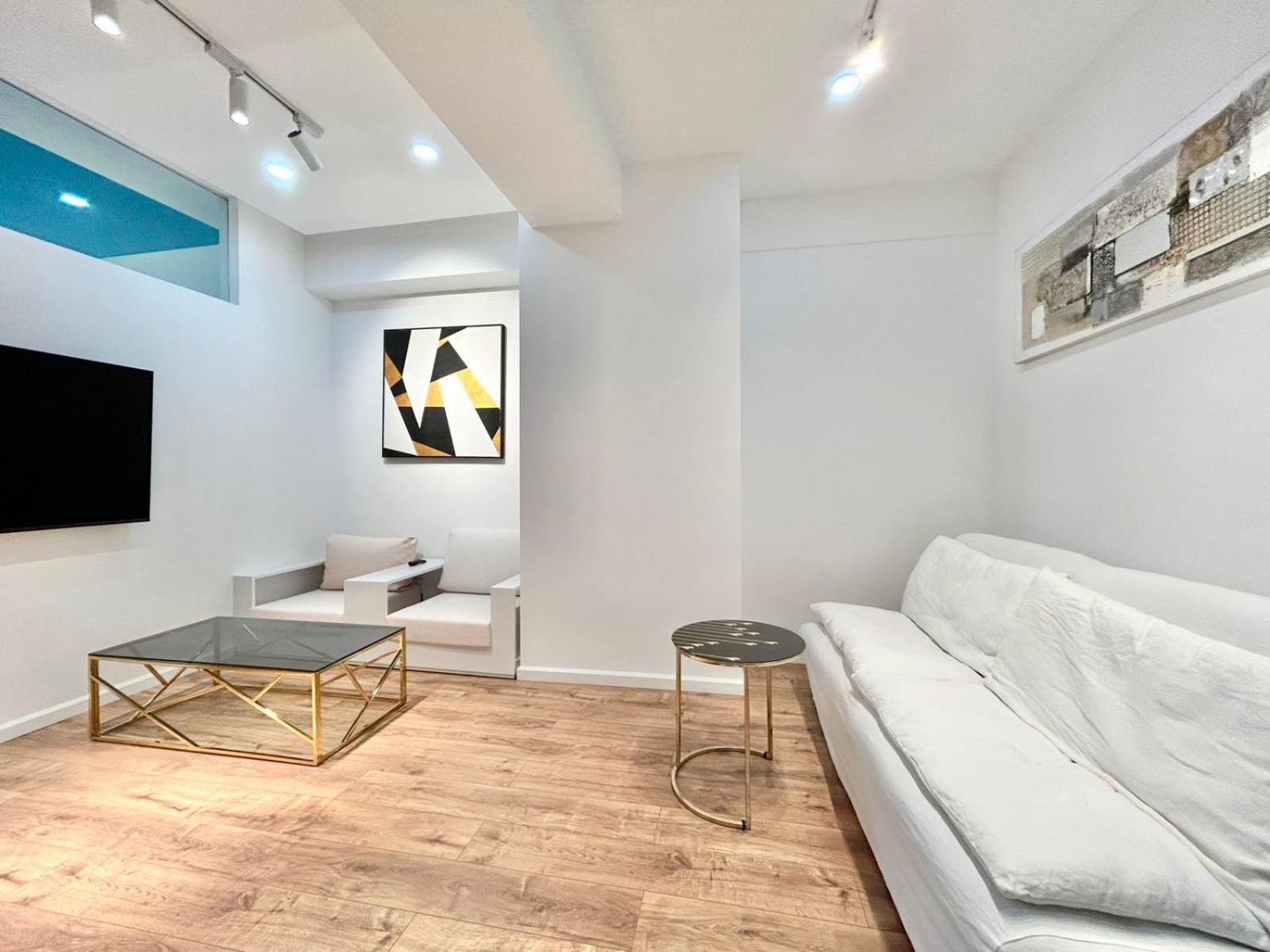 City Center - Next To Holiday Inn -2Br Apartment Тбилиси Екстериор снимка